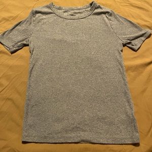 Grey short sleeve fitted shirt